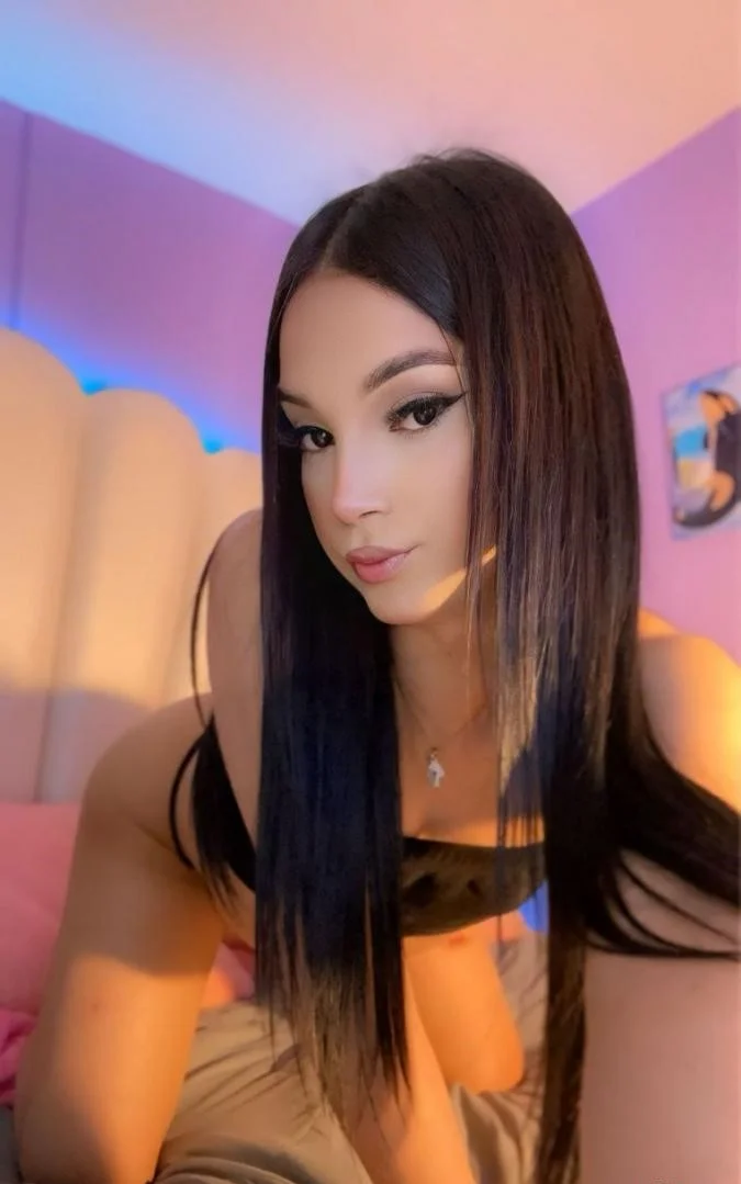 Model Valentina